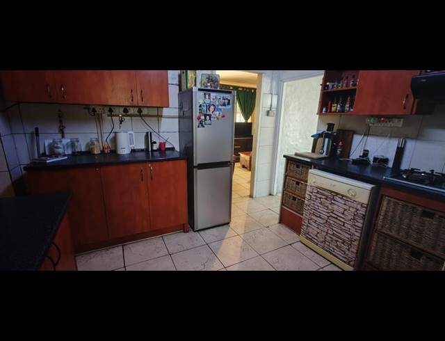 4 BEDROOM HOUSE FOR SALE IN DANVILLE